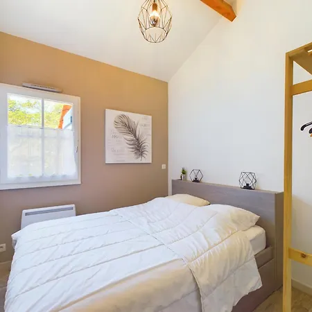 Maison Pour 5, Proche Plage, Piscine Commune Prázdninový dům *