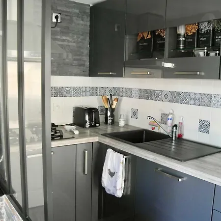 Maison Pour 5, Proche Plage, Piscine Commune *