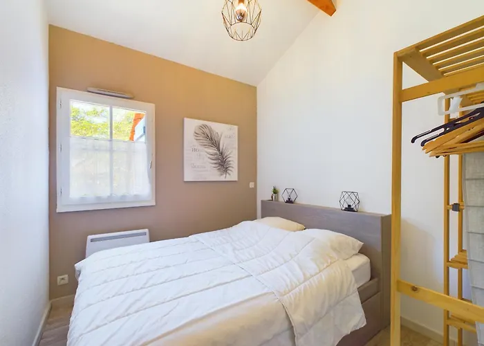 Maison Pour 5, Proche Plage, Piscine Commune Prázdninový dům *