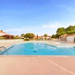 Casa vacanze Maison Pour 5, Proche Plage, Piscine Commune Saint-Hilaire-de-Riez