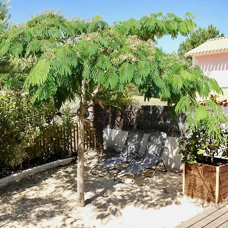 Maison Pour 5, Proche Plage, Piscine Commune Holiday home