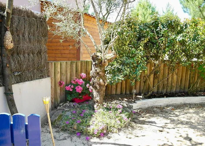 Holiday home Maison Pour 5, Proche Plage, Piscine Commune Saint-Hilaire-de-Riez